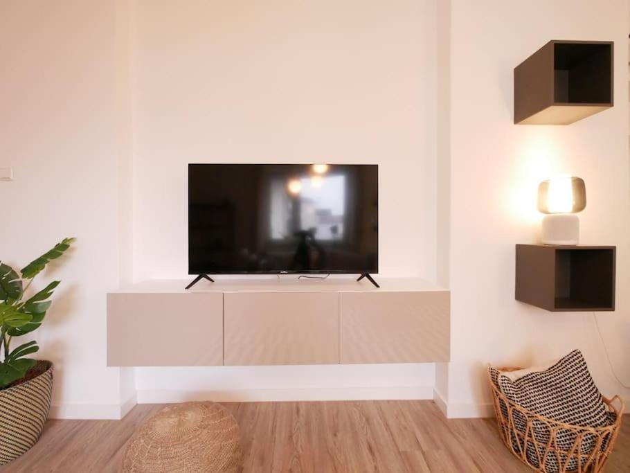 Apartment 75 M2, Zentral, Gemuetlich, Eigener Parkplatz *